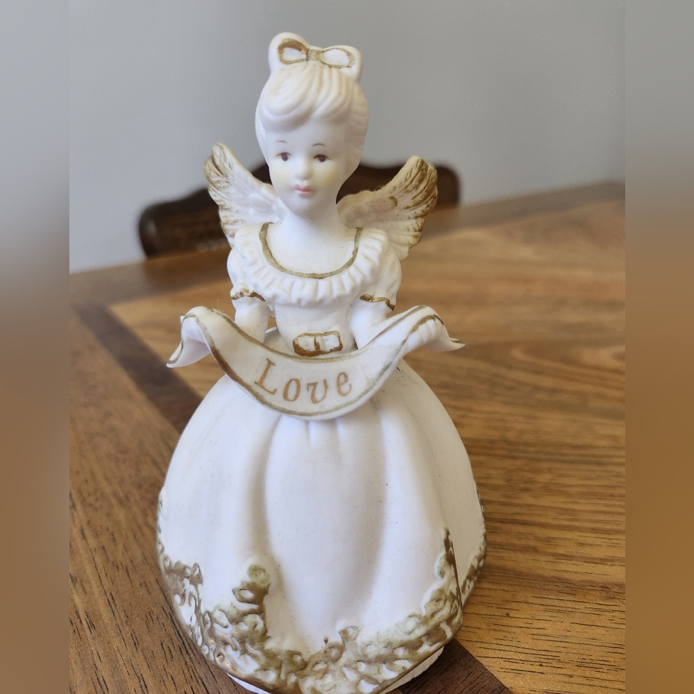 Angel of “Love” Figurine without Chime